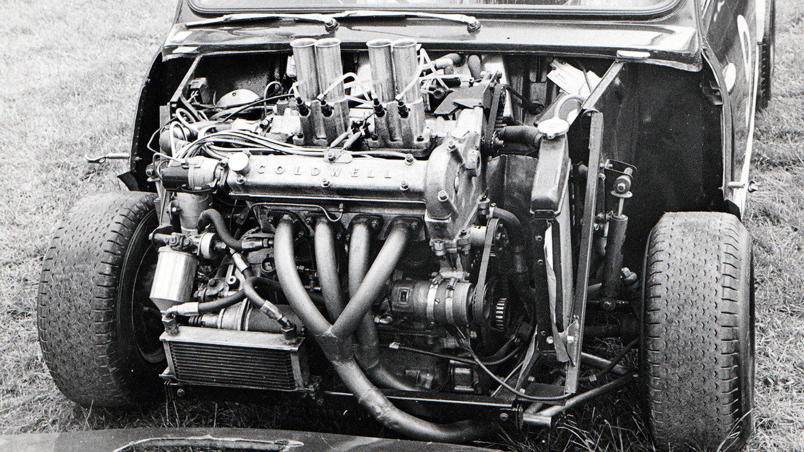 Top 10 maddest racing Minis Classic & Sports Car